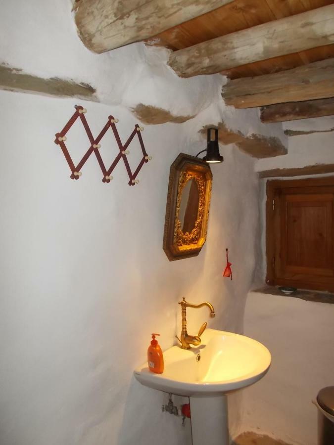 Cyclades Olive Museum's Guest House Pitrofos Exterior foto