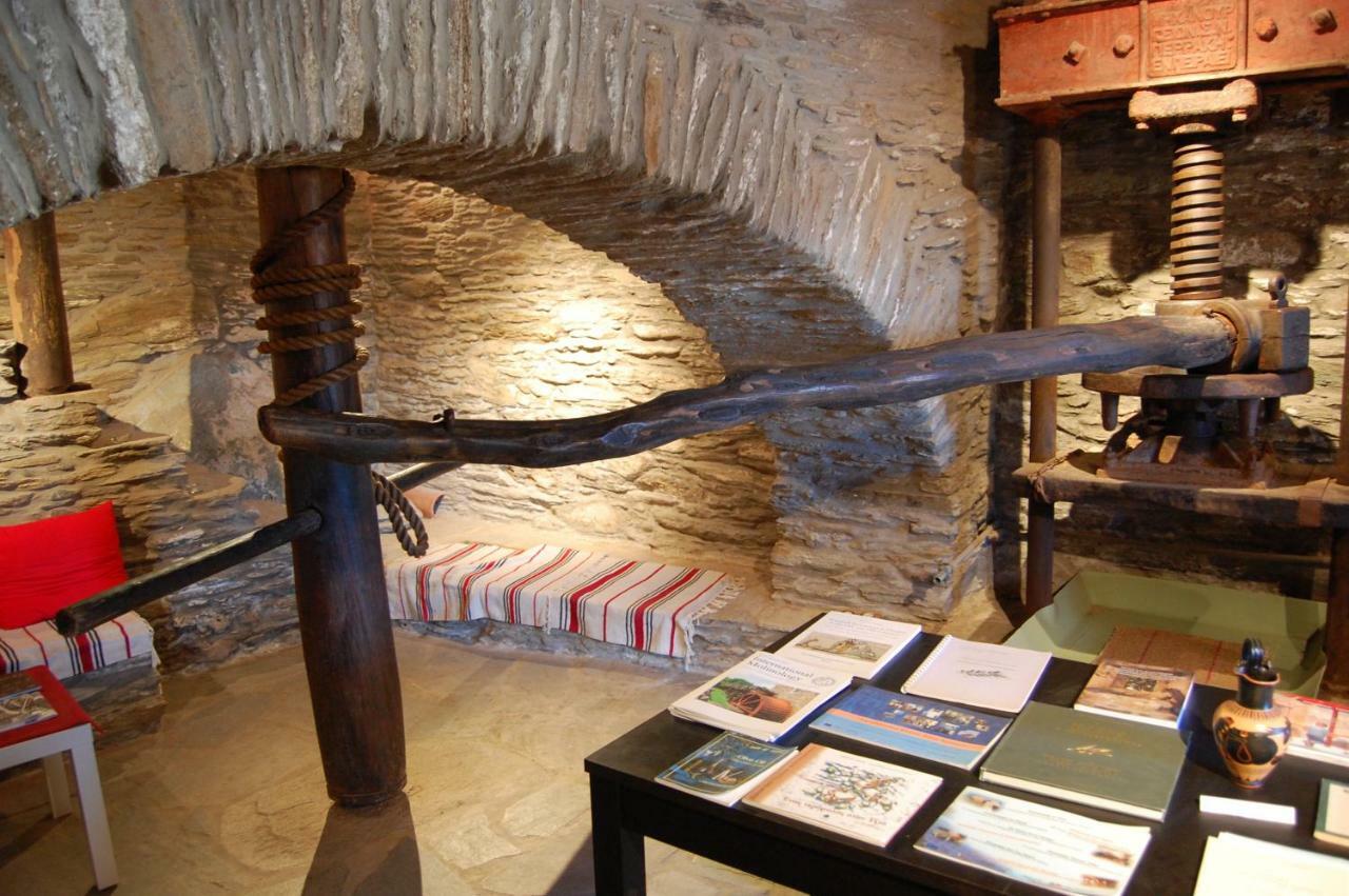 Cyclades Olive Museum's Guest House Pitrofos Exterior foto