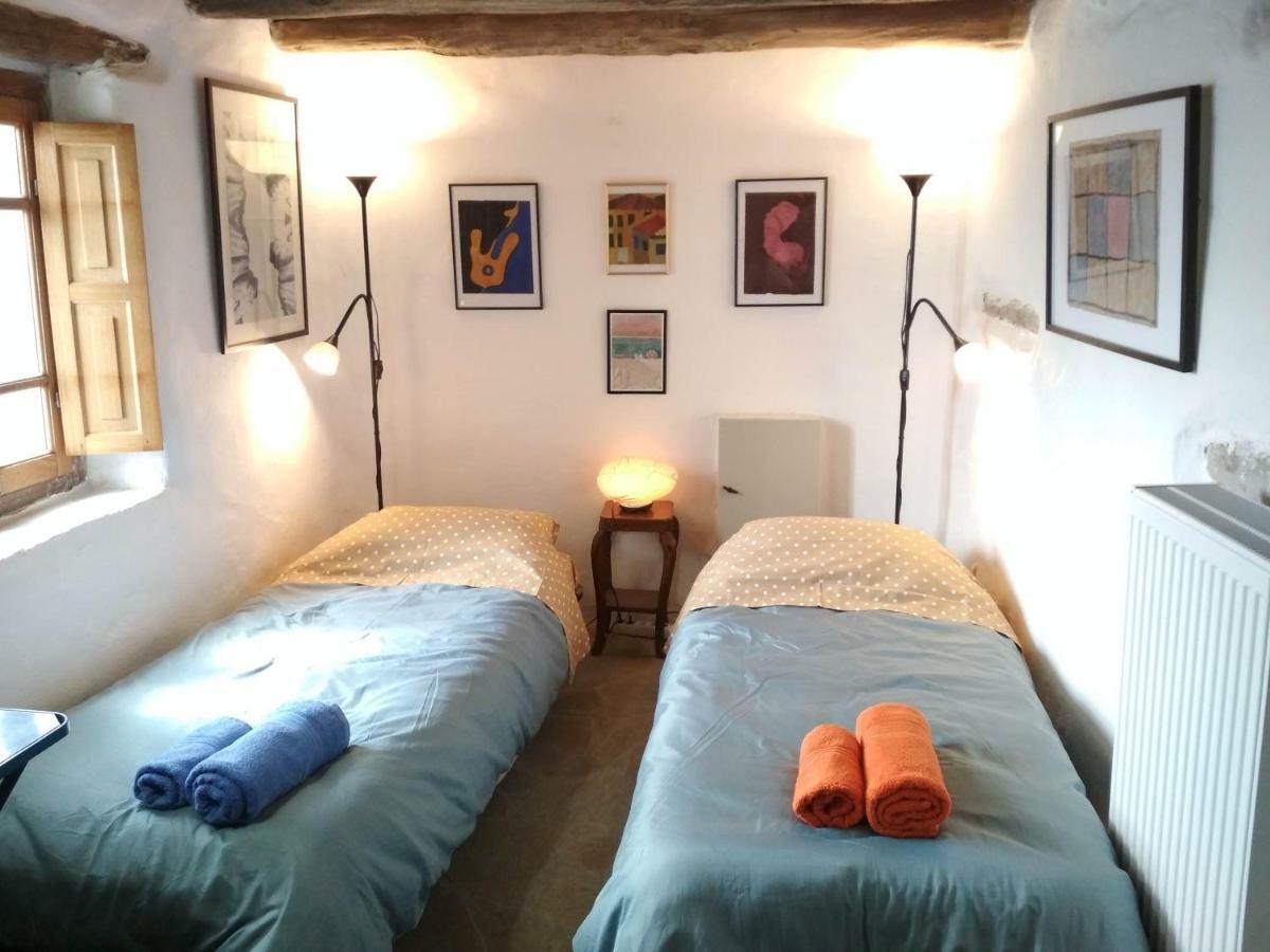 Cyclades Olive Museum's Guest House Pitrofos Exterior foto